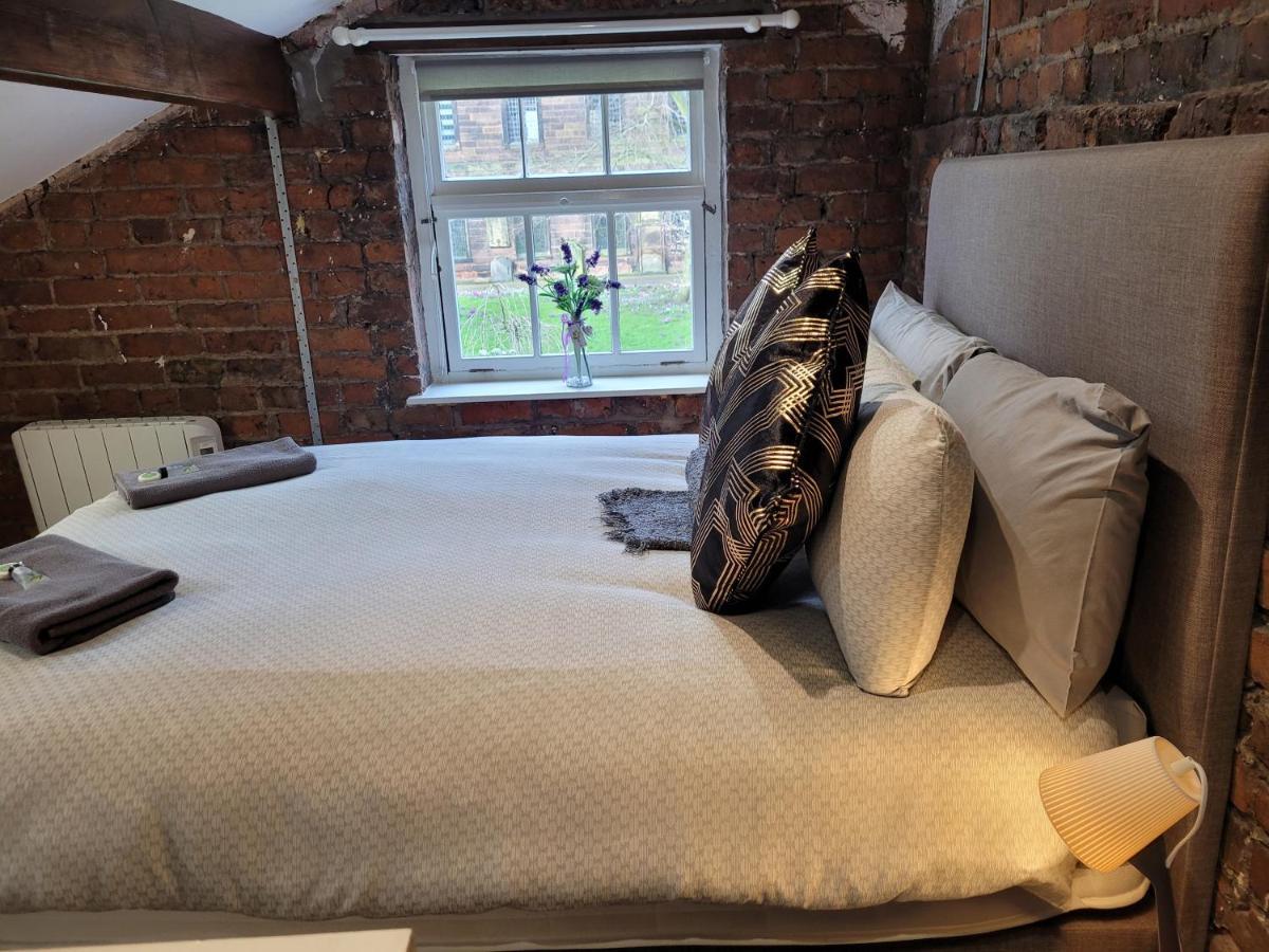 Carlisle Central, Cute Studio Appt, The Cupboard 외부 사진