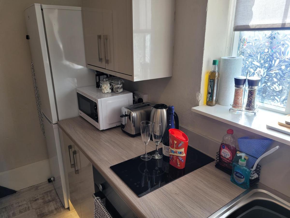 Carlisle Central, Cute Studio Appt, The Cupboard 외부 사진