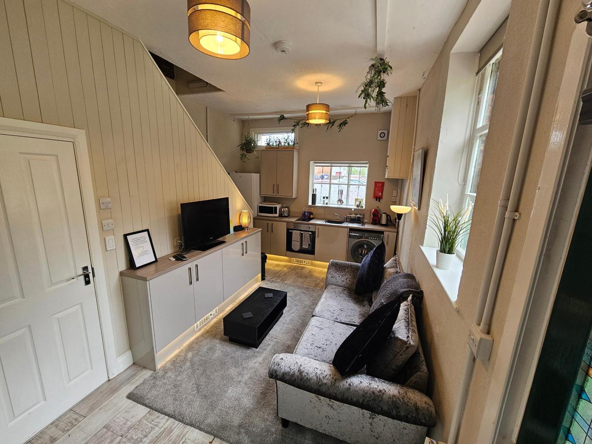 Carlisle Central, Cute Studio Appt, The Cupboard 외부 사진